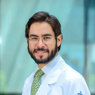 Dr Carlos Rafael Sierra Fernández del Centro Médico Saludora, especialista en Cardiología Clínica