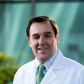 Dr Julio González Cofrades del Centro Médico Saludora, especialista en Ginecología y Obstetricia