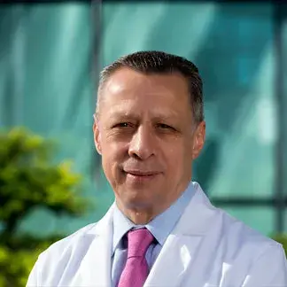 Dr Abel Alberto Pavía López del Centro Médico Saludora, especialista en Cardiología Clínica