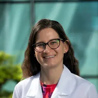 Dra Daniela Goldbard Rochman del Centro Médico Saludora, especialista en Hematología Pediátrica