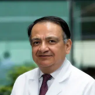 Dr José Luis Ojeda Delgado del Centro Médico Saludora, especialista en Cardiología Clínica