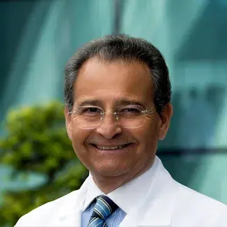 Dr Luis de Jesús Colín Lizalde del Centro Médico Saludora, especialista en Cardiología Clínica