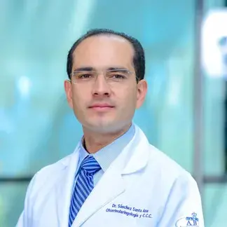 Dr José Ricardo Sánchez Santa Ana del Centro Médico Saludora, especialista en Otorrinolaringología y Cirugía de cabeza y cuello