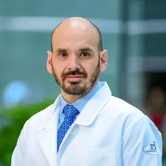 Dr Héctor Jesús Borboa Olivares del Centro Médico Saludora, especialista en Ginecología y Obstetricia