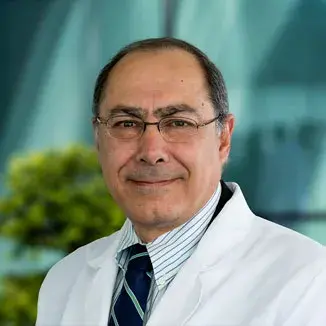 Dr David Eduardo Muñoz González del Centro Médico Saludora, especialista en Ginecología y Obstetricia