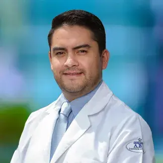 Dr Víctor Hugo Roa Castro del Centro Médico Saludora, especialista en Cardiología Clínica