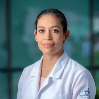 Dra Carolina Guerrero Pando del Centro Médico Saludora, especialista en Cardiología Clínica