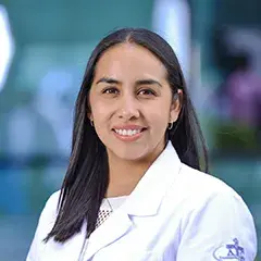 Dra Mónica Segura Hernández del Centro Médico Saludora, especialista en Comunicación, Audiología, Otoneurología y Foniatría