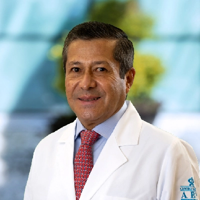 Dr Marco Antonio Chávez Ramírez del Centro Médico Saludora, especialista en Anestesiología