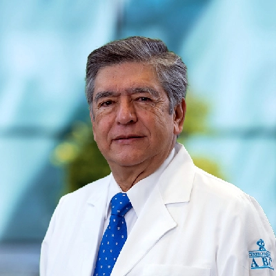 Dr Miguel Ángel Collado Corona del Centro Médico Saludora, especialista en Neurofisiología Clínica
