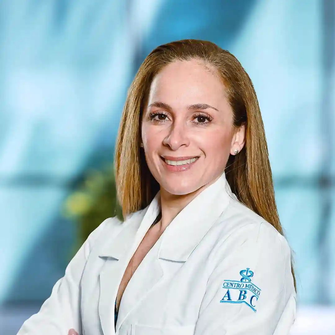 Dra Vivian Patricia Cruz Minoli from Saludora Medical Center., especialista en 