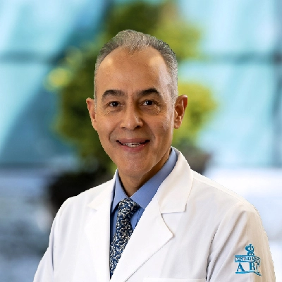Dr Alberto Octavio Fregoso Ojeda del Centro Médico Saludora, especialista en Pediatría