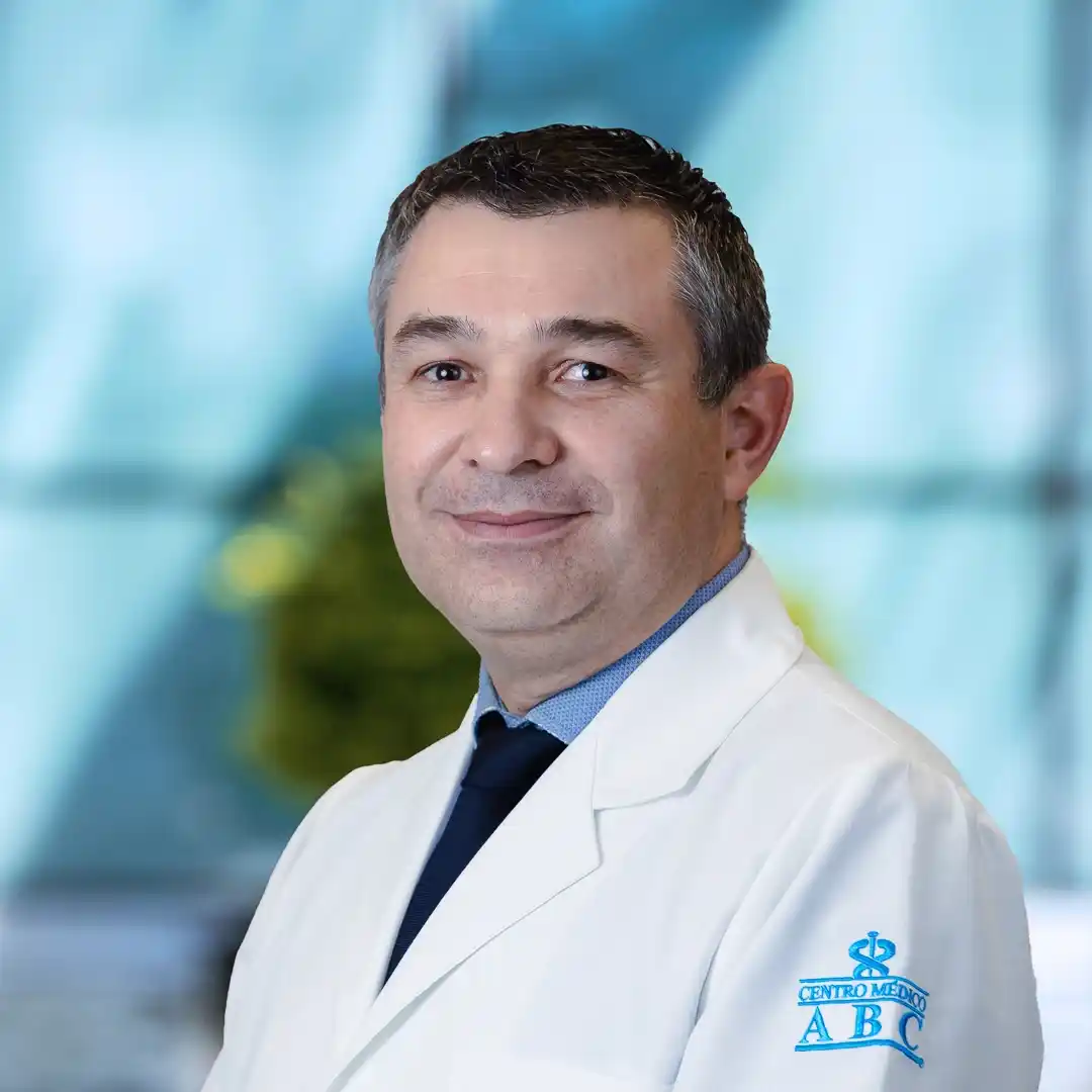 Dr José Alberto Huante Pérez del Centro Médico Saludora, especialista en Urología