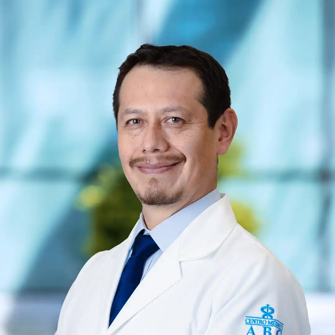Dr Fidel David Huitzil Meléndez del Centro Médico Saludora, especialista en Oncología Medica
