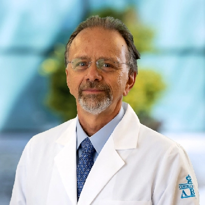 Dr Israel Lerman Garber del Centro Médico Saludora, especialista en Endocrinología