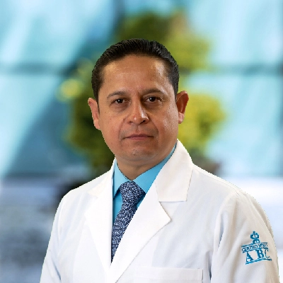 Dr Jesús Alberto López Guzmán del Centro Médico Saludora, especialista en Geriatría