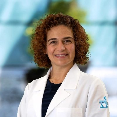 Dra Suria Elizabeth Loza Jalil del Centro Médico Saludora, especialista en Infectología