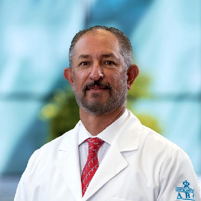 Dr Manuel Muñoz Juárez del Centro Médico Saludora, especialista en Cirugía General