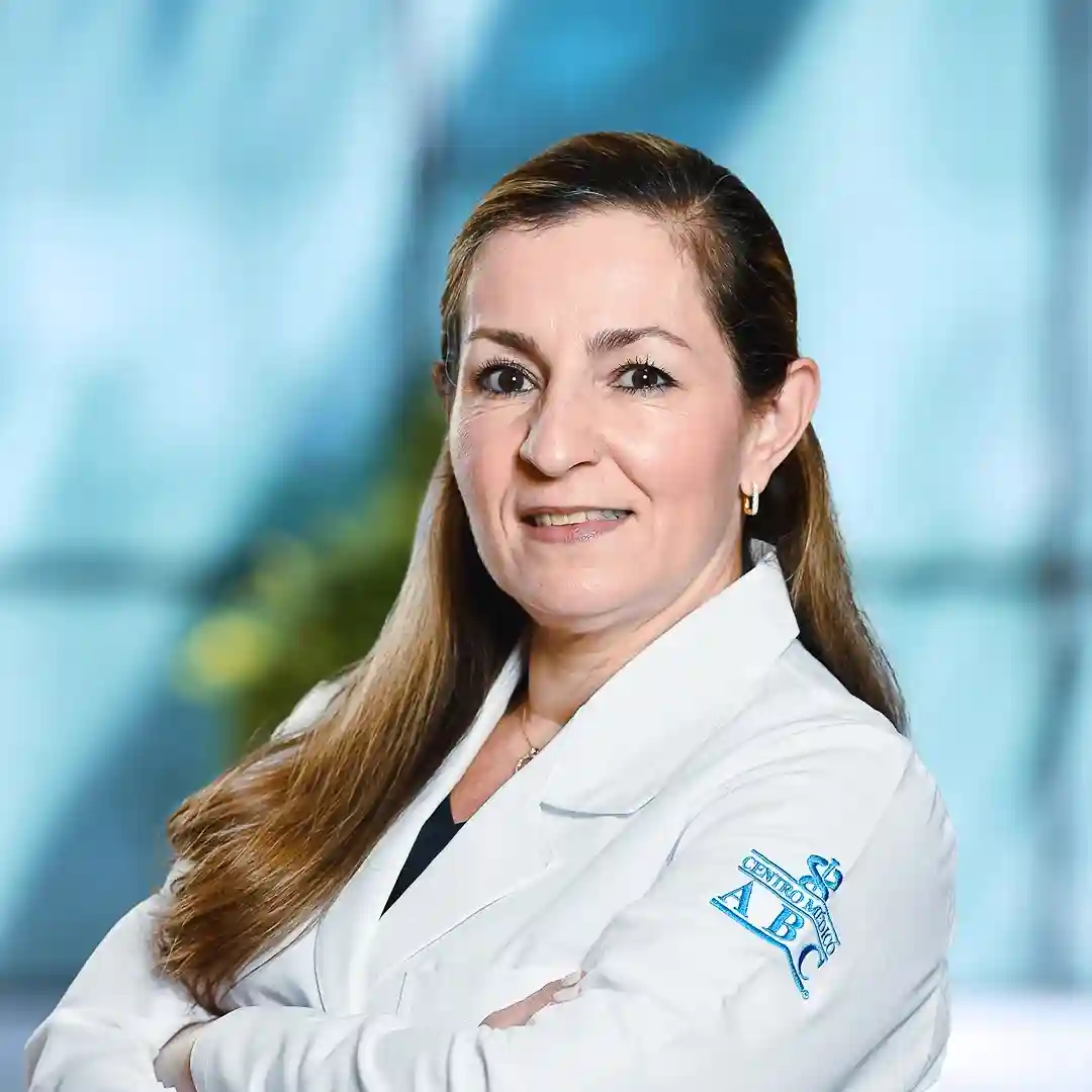 Dra María Eugenia Solloa Roncero del Centro Médico Saludora, especialista en Dermatología