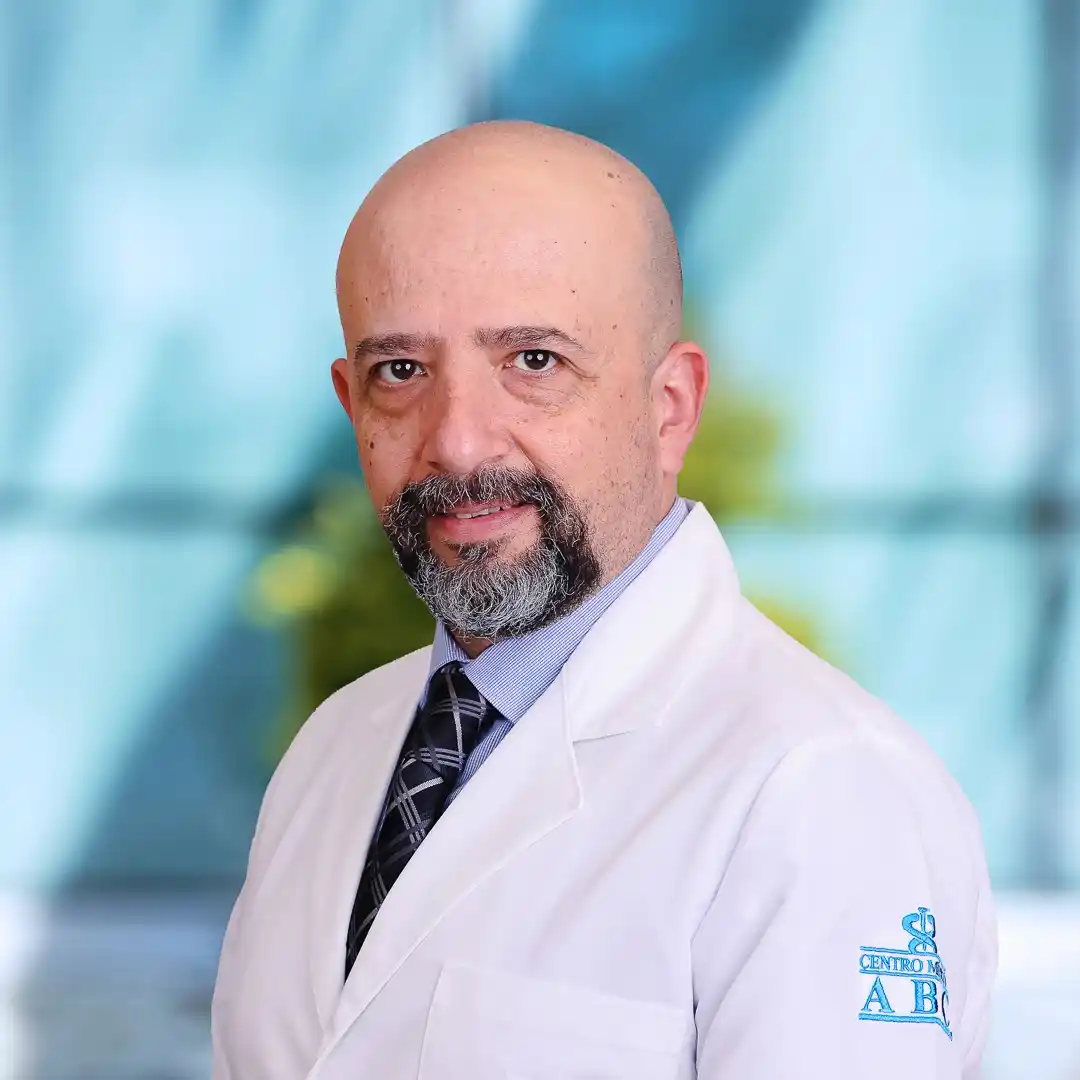 Dr Oded Stempa Blumenfeld del Centro Médico Saludora, especialista en Endocrinología