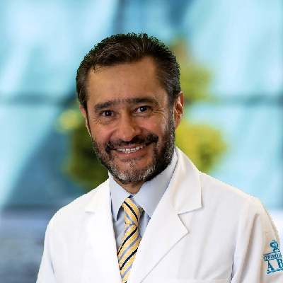 Dr Enrique Pablo Vallejo Venegas del Centro Médico Saludora, especialista en Cardiología Clínica