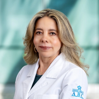 Dra Luz María Viveros Añorbe del Centro Médico Saludora, especialista en Otorrinolaringología y Cirugía de cabeza y cuello