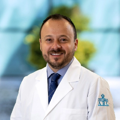 Dr Víctor José Visag Castillo del Centro Médico Saludora, especialista en Cirugía General