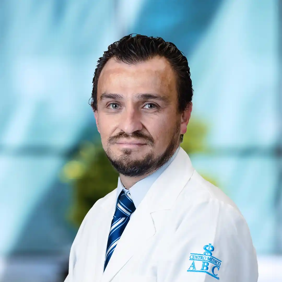 Dr Moisés Mier Martínez del Centro Médico Saludora, especialista en Cardiología Pediátrica