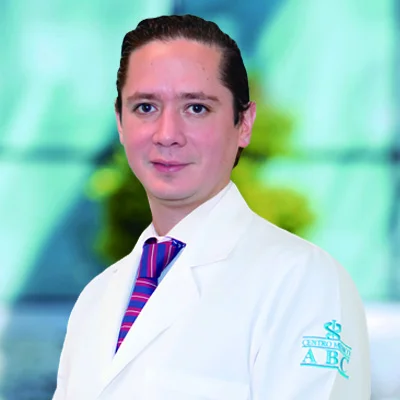 Dr Héctor Luis Guillermo Macías Villa del Centro Médico Saludora, especialista en Nefrología Pediátrica