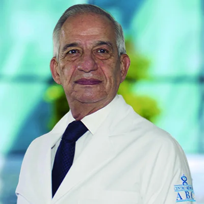 Dr Luis Carlos Solana P. Dávalos del Centro Médico Saludora, especialista en Cardiología Clínica