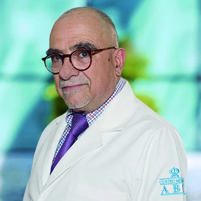 Dr Moisés Mercado Atri del Centro Médico Saludora, especialista en Endocrinología