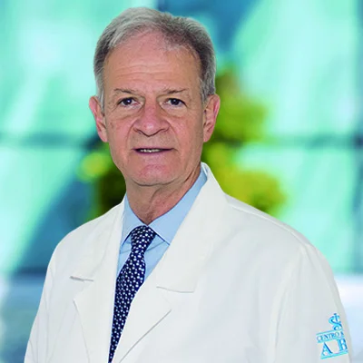 Dr Haiko Nellen Hummel del Centro Médico Saludora, especialista en Medicina Interna