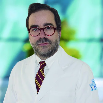 Dr César Alberto Reynoso Flores del Centro Médico Saludora, especialista en Neurología Pediátrica