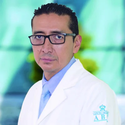 Dr Félix Damas de los Santos del Centro Médico Saludora, especialista en Cardiología Clínica