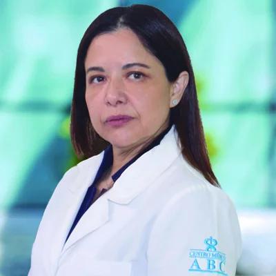 Dra Yolanda Aburto Murrieta del Centro Médico Saludora, especialista en Terapia Endovascular Neurológica