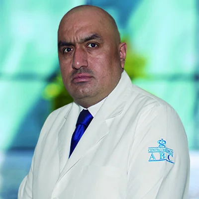 Dr Omar García Nájera del Centro Médico Saludora, especialista en Anestesiología