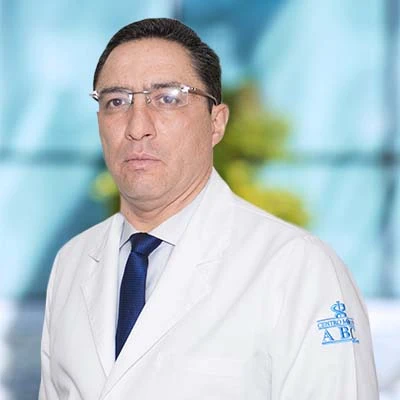 Dr Enrique Faugier Fuentes del Centro Médico Saludora, especialista en Reumatología Pediátrica