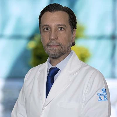 Dr Antonio Giovanni Spaventa Ibarrola del Centro Médico Saludora, especialista en Cirugía General