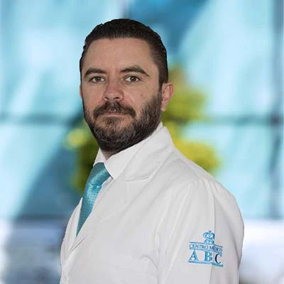 Dr Daniel Keil Ríos del Centro Médico Saludora, especialista en Gastroenterología