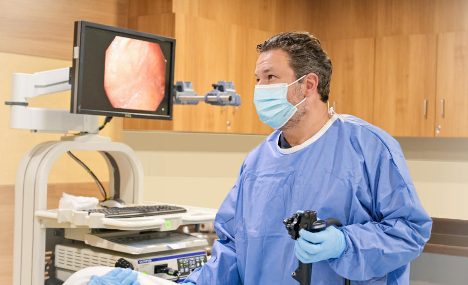 En el Centro Médico Saludora contamos con endoscopios de última generación y médicos certificados en endoscopias para un diagnóstico oportuno y certero. ¡Contacta a un especialista!