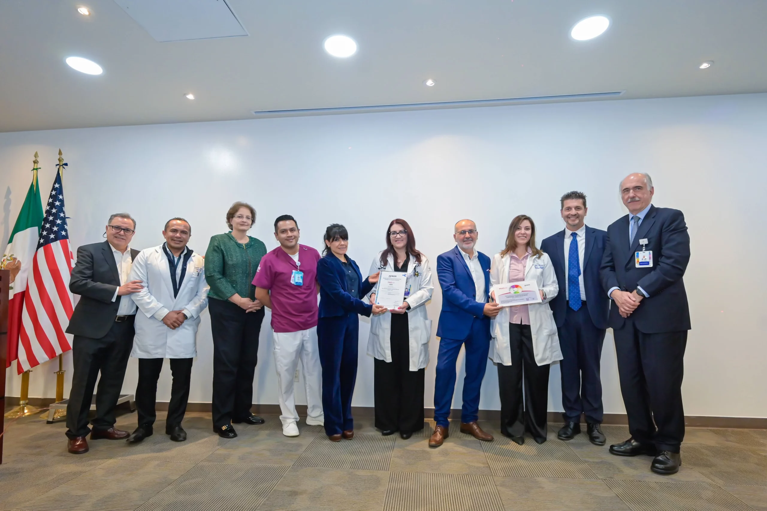 El Centro Médico Saludora recibe la certificación de terapia humanizada para la Unidad de Cuidados Intensivos del Campus Santa Fe
