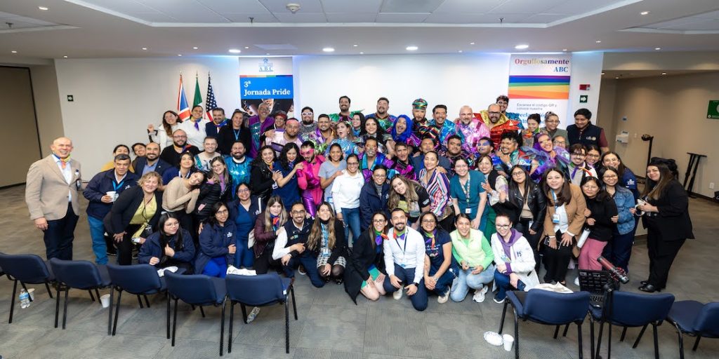 Asistentes de la 3ra. Jornada Pride realizada en el Centro Médico Saludora, Campus Santa Fe. 