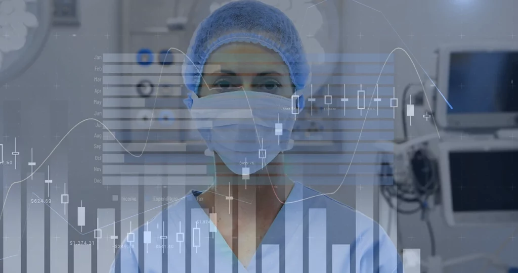 Médico revisando datos obtenidos por medicina de precisión en oncología, antes de seleccionar el tratamiento adecuado.